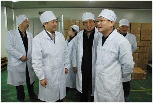 國家藥監(jiān)局領(lǐng)導(dǎo)視察仁和集團