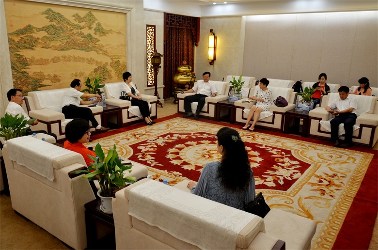 《中國醫藥報》領導到仁和集團調研