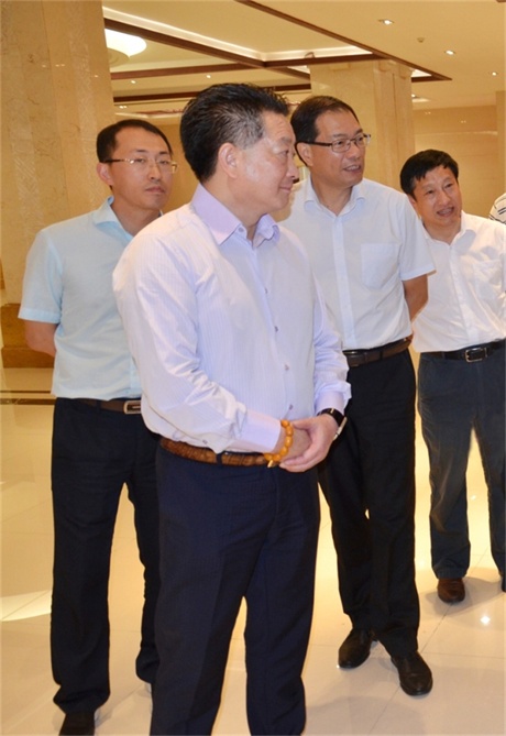 江西省藥監局曹麒書記視察仁和集團 .jpg